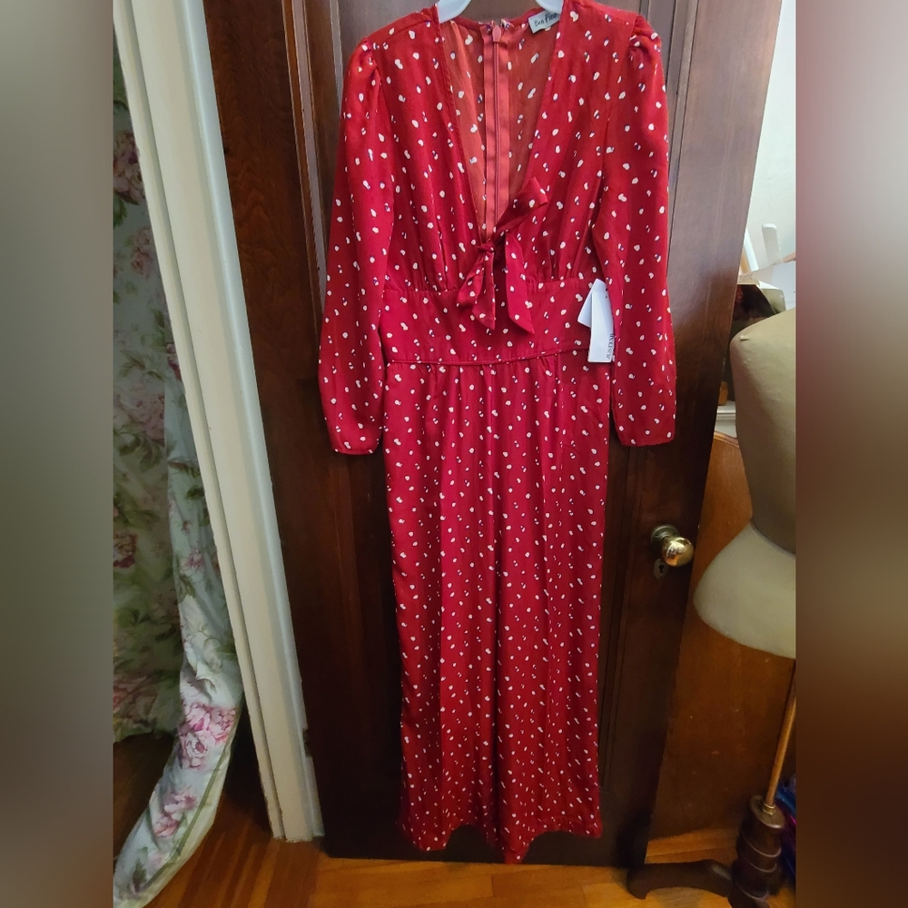 BNWT Bee Free Jumpsuit- Size Medium